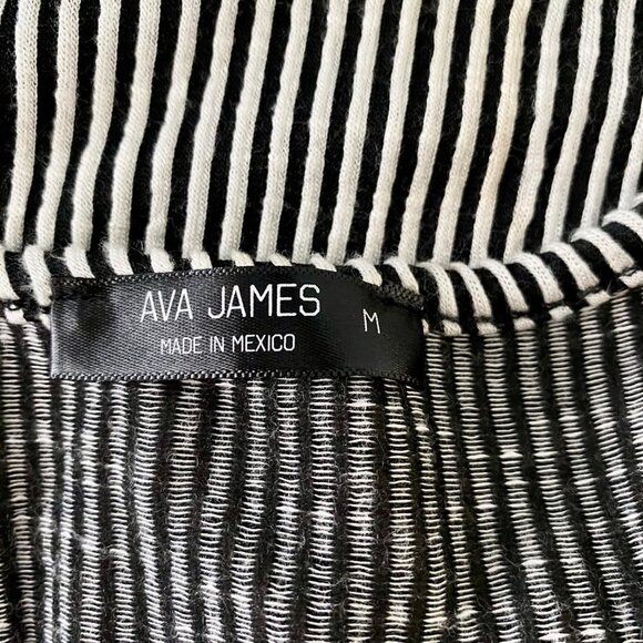 Ava James Black White Striped Sleeveless Top Front Tie Faux Buttons Medium NEW - Picture 9 of 10